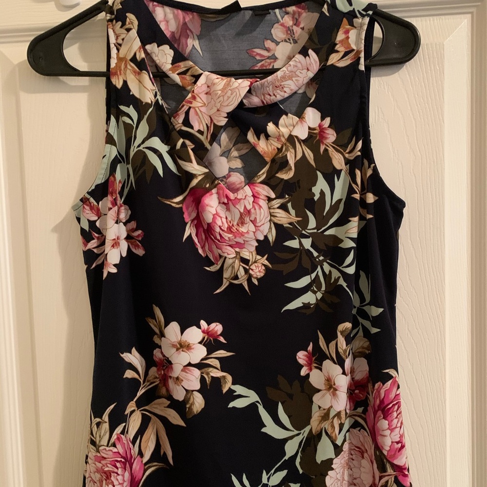 Navy floral tank